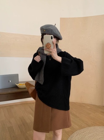 Свободный женский свитер