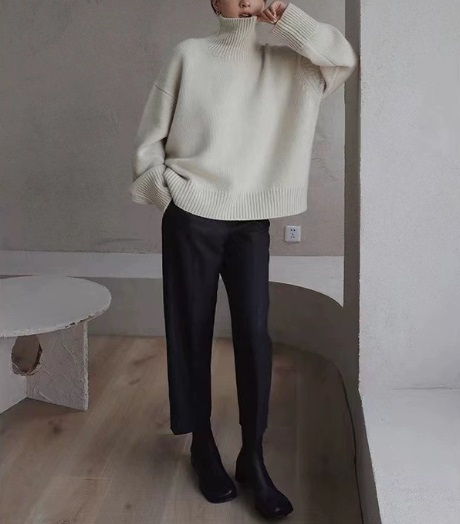 Базовый свитер с высоким воротом