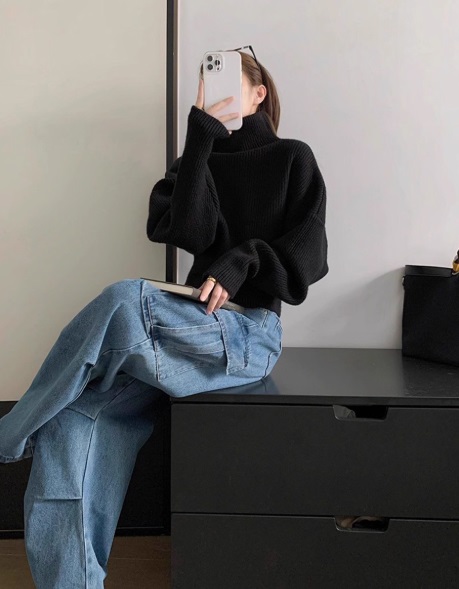 Свитер с высоким воротом