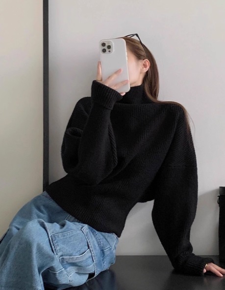 Свитер с высоким воротом