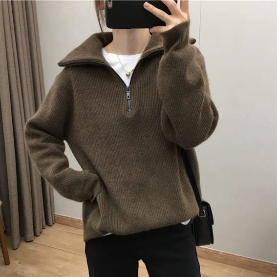 Свитер женский оверсайз с горлышком на молнии