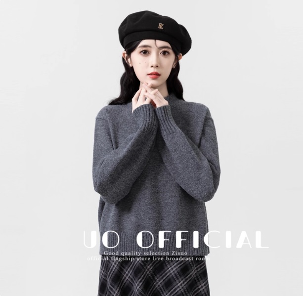 Свитер женский оверсайз укороченный