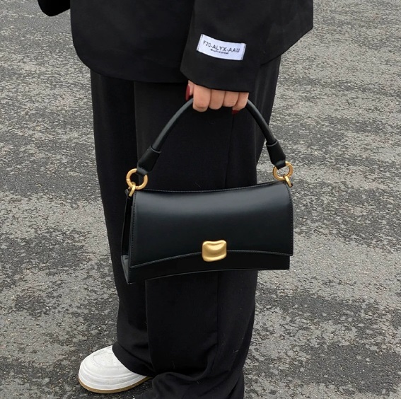 Маленькая женская сумка