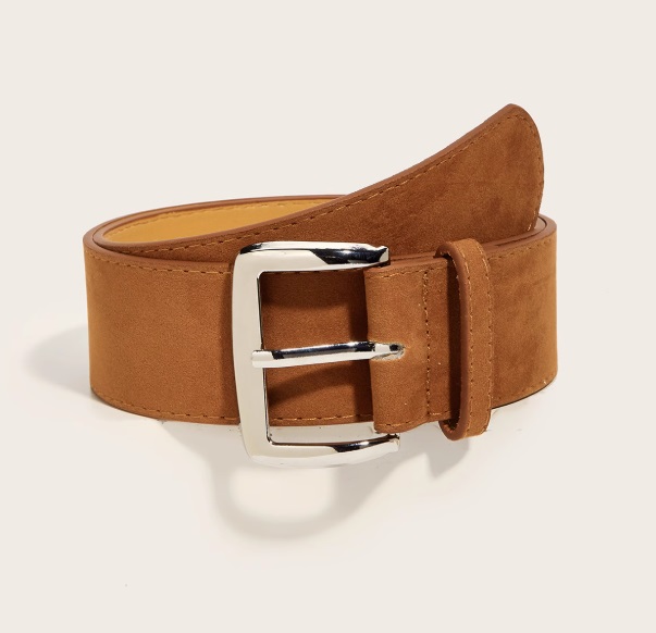 Широкий ремень в винтажном стиле с квадратной пряжкой