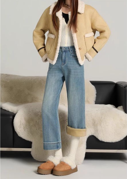 Джинсы прямые широкие укороченные