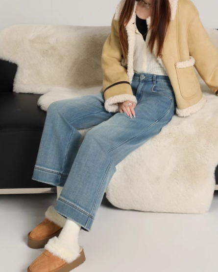 Джинсы прямые широкие укороченные