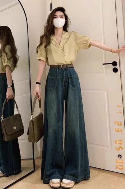 Широкие джинсы в стиле кэжуал