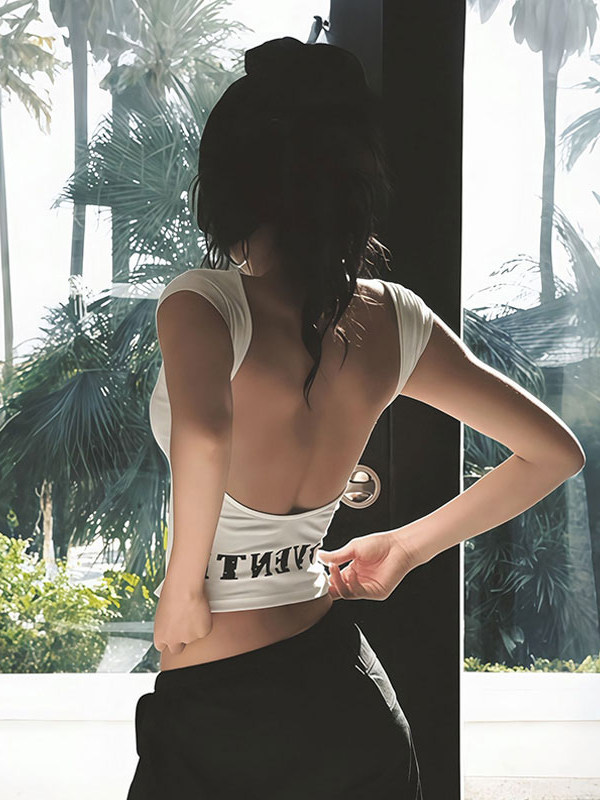 Топ с открытой спиной y2k