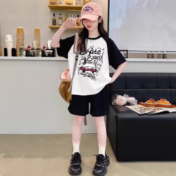 Детский комплект, футболка с шортами