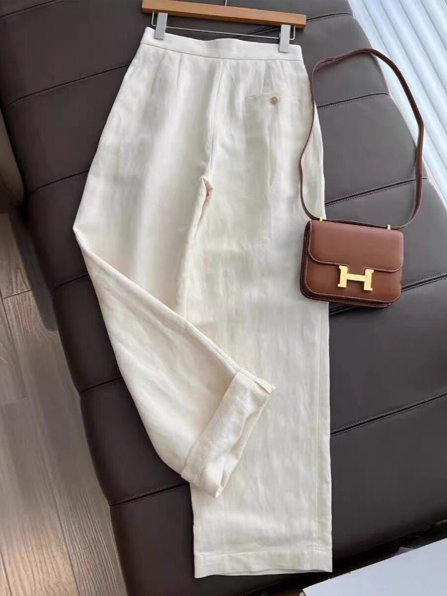 Летний костюм с жилеткой и брюкам