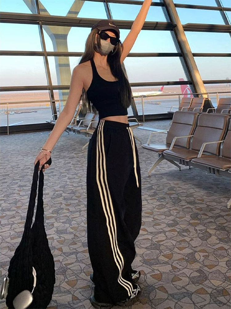 Спортивные штаны широкие